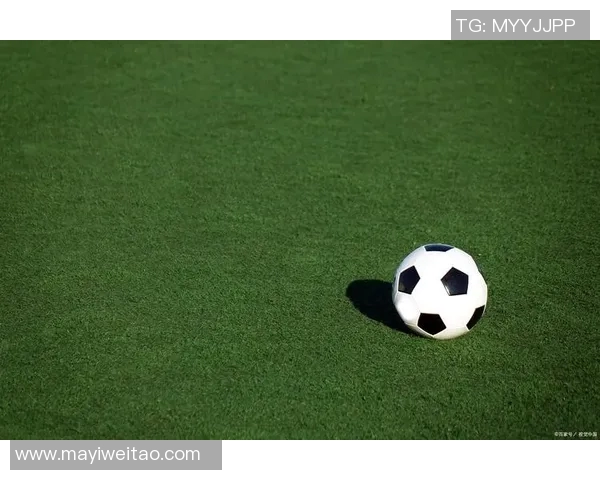 麻将脸足球球星场上风采尽显绿茵场上传奇故事